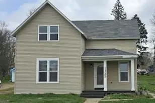 1133 Miller Ave, Windom, MN 56101 - Photo 1