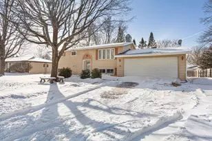 1020 Swanhill Dr, Albert Lea, MN 56007 - Photo 3
