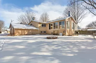 1020 Swanhill Dr, Albert Lea, MN 56007 - Photo 7