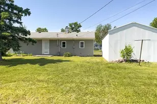 53 Edwards Dr, Silver Bay, MN 55614 - Photo 5