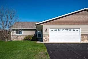 850 W Ridge Ct, New Richmond, WI 54017 - Photo 1