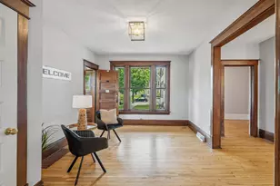 909 22nd Ave NE, Minneapolis, MN 55418 - Photo 1