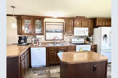 610 Tamarack Street, Badger, MN 56714 - Photo 3