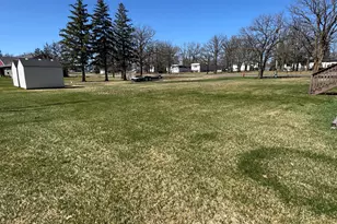 610 Tamarack St, Badger, MN 56714 - Photo 27