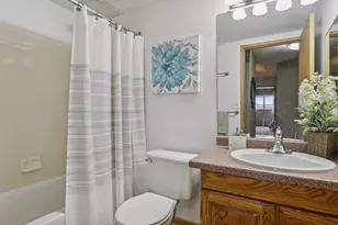 78 10th St E, Saint Paul, MN 55101 - Photo 11