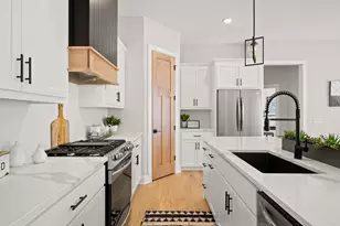 8031 196th St, Lakeville, MN 55044 - Photo 7