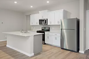 687 Aspen Ln, Montrose, MN 55363 - Photo 3