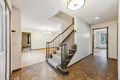 21 Red Fox Road, North Oaks, MN 55127 - Photo 11