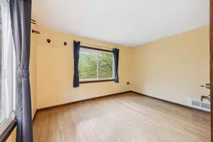 21 Red Fox Rd, North Oaks, MN 55127 - Photo 35