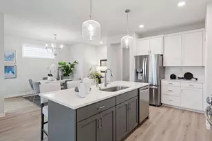 12439 Drayton Trl, Apple Valley, MN 55124 - Photo 15