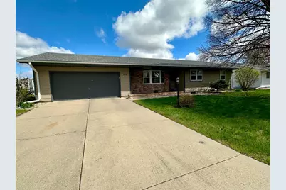 309 E Fairway Drive, Luverne, MN 56156 - Photo 1