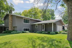 509 Del Rio Dr, Chanhassen, MN 55317 - Photo 1