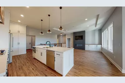 928 Milborne Lane NW, Rochester, MN 55901 - Photo 5