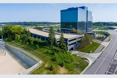 7825 Washington Avenue S, Bloomington, MN 55439 - Photo 5