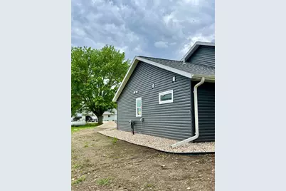 952 1st Avenue #2, Edgerton, MN 56128 - Photo 3