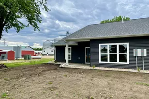 952 1st Ave, Edgerton, MN 56128 - Photo 5