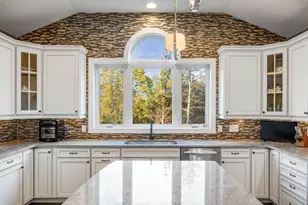 16302 Sohm Ct, Eden Prairie, MN 55347 - Photo 9