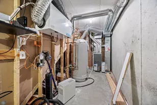 6048 27th St S, Fargo, ND 58104 - Photo 35