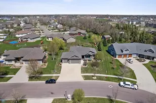 6048 27th St S, Fargo, ND 58104 - Photo 43