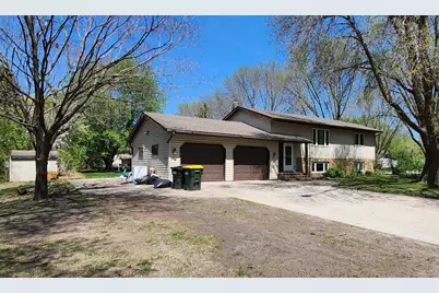 829 Pleasantview Drive SE, Willmar, MN 56201 - Photo 1