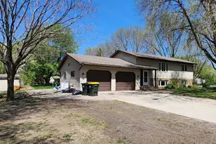 829 Pleasantview Dr SE, Willmar, MN 56201 - Photo 1