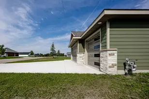 656 Lake Forest Cir, Detroit Lakes, MN 56501 - Photo 71