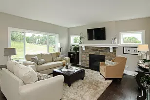 19587 Hammock Ave, Lakeville, MN 55044 - Photo 9