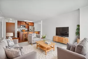 433 S 7th St, Minneapolis, MN 55415 - Photo 1