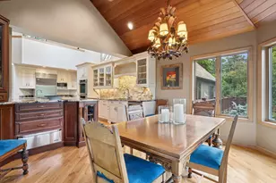 10420 Bluff Cir, Chaska, MN 55318 - Photo 11