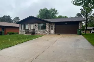 1950 Summit Ave, Worthington, MN 56187 - Photo 1