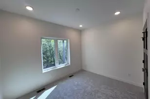 14 Tyrol Dr SE, Rochester, MN 55904 - Photo 13