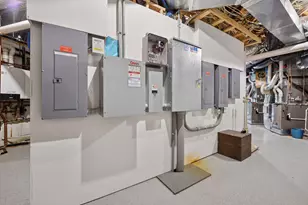 1989 Dwight Ln, Minnetonka, MN 55305 - Photo 55