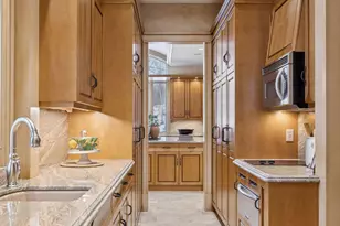 1989 Dwight Ln, Minnetonka, MN 55305 - Photo 15