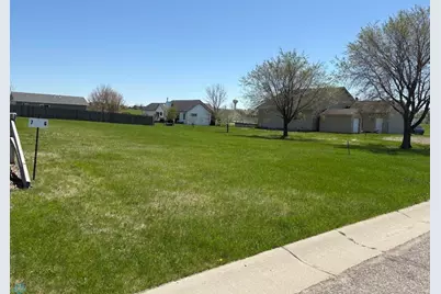 702 10th Street NW, Frazee, MN 56544 - Photo 1