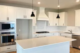 4589 172nd St W, Lakeville, MN 55044 - Photo 5