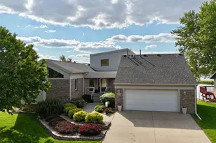 1976 Bay St, Worthington, MN 56187 - Photo 3