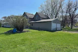 807 Co Rd 6, Renville, MN 56284 - Photo 25