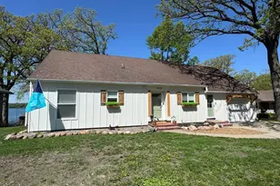 1808 Oakwood Ave, Fairmont, MN 56031 - Photo 1