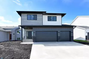 7358 30th St S, Fargo, ND 58104 - Photo 3