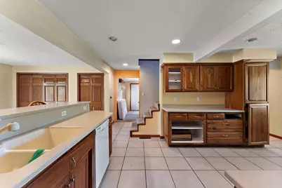 2300 Pagel Road, Mendota Heights, MN 55120 - Photo 9