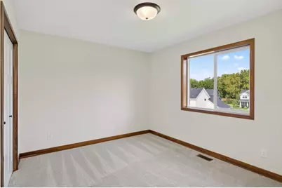 441 Mario Drive, Vadnais Heights, MN 55127 - Photo 13