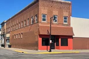 137 1st St SE, Fairfax, MN 55332 - Photo 1