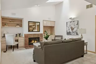 19767 Waterford Ct, Excelsior, MN 55331 - Photo 23