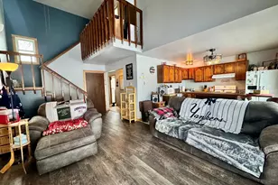 37489 Elm Dr, Warroad, MN 56763 - Photo 3