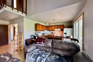 37489 Elm Dr, Warroad, MN 56763 - Photo 9