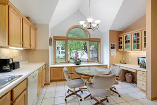 8207 Norman Creek Trail, Bloomington, MN 55437 - Photo 9