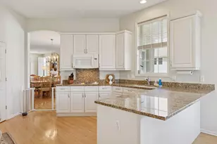 4555 Jewel Ln N, Plymouth, MN 55446 - Photo 9