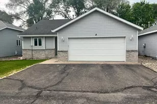 1403 33rd Ave N, Saint Cloud, MN 56303 - Photo 1