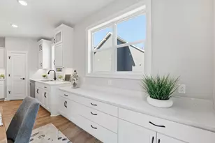 15587 Hampshire Ave S, Savage, MN 55378 - Photo 17