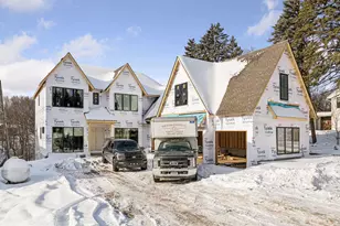 105 Queensland Ln N, Plymouth, MN 55447 - Photo 3